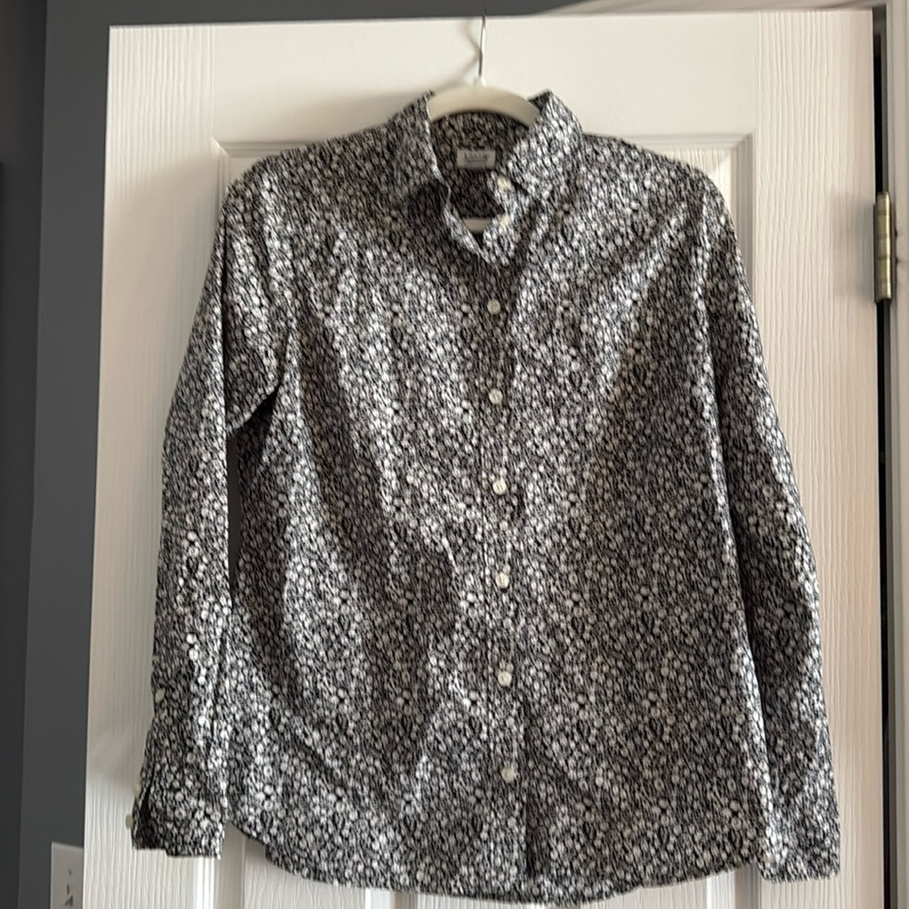 J.Crew women’s ditsy floral black and white button down